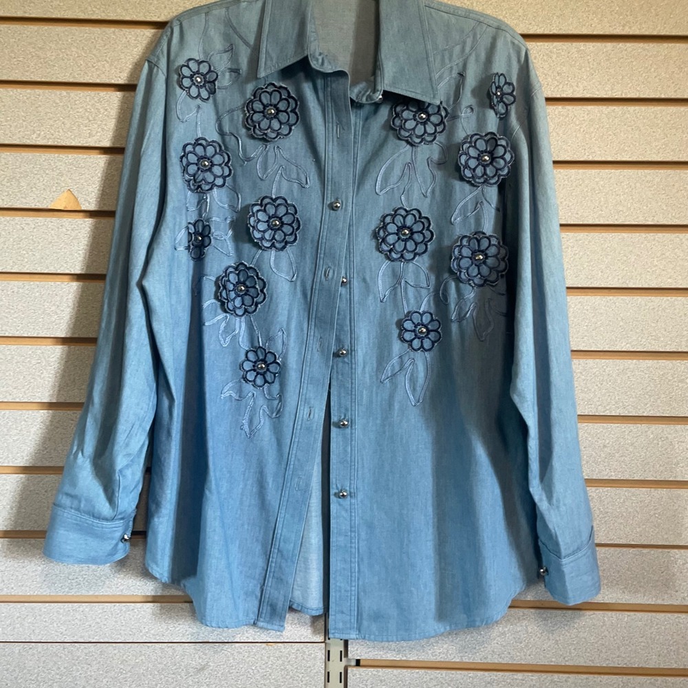 Howard Wolf Denim Button Down Shirt Floral Applique‎ Western Style Size 10 Large